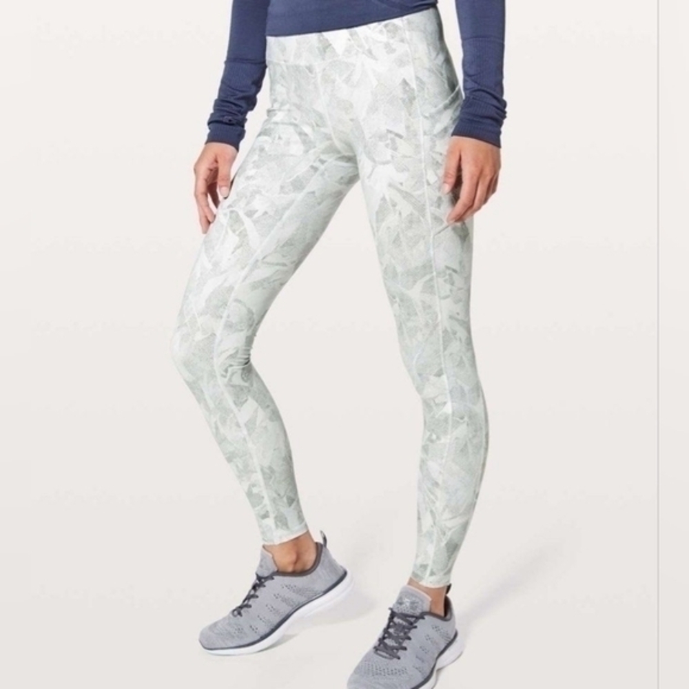 Lululemon Speed Up Tight 28